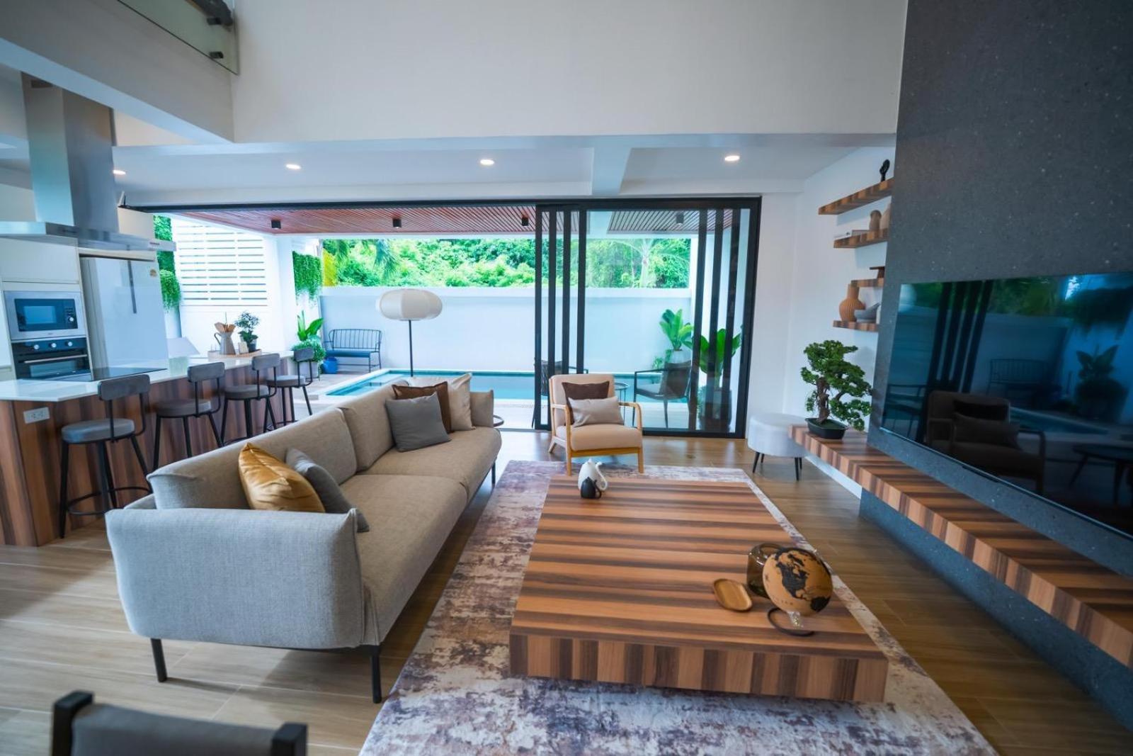 Brand New 3 Bedrooms *